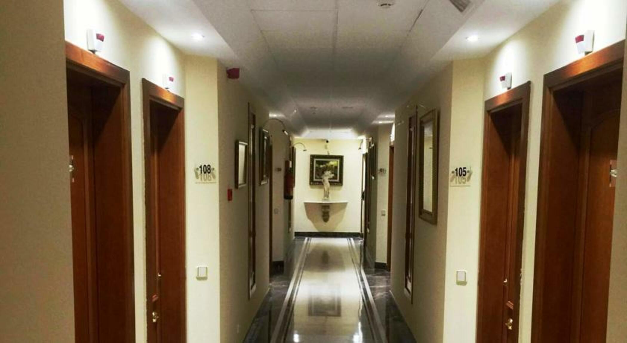 Hotel Humanes Уманес-де-Мадрид Экстерьер фото