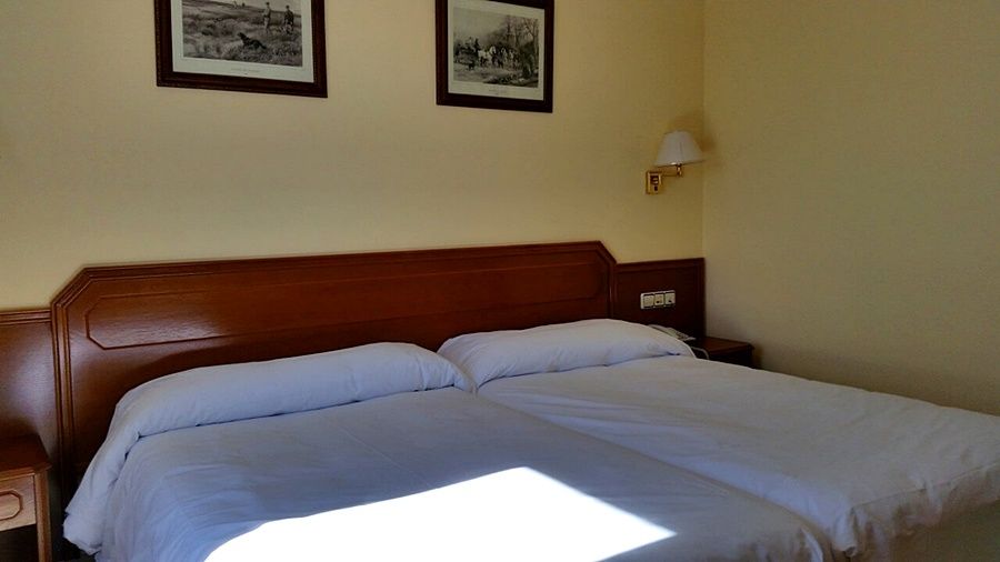Hotel Humanes Уманес-де-Мадрид Экстерьер фото