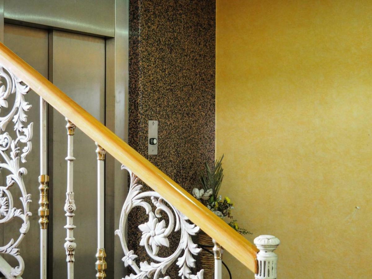 Hotel Humanes Уманес-де-Мадрид Экстерьер фото